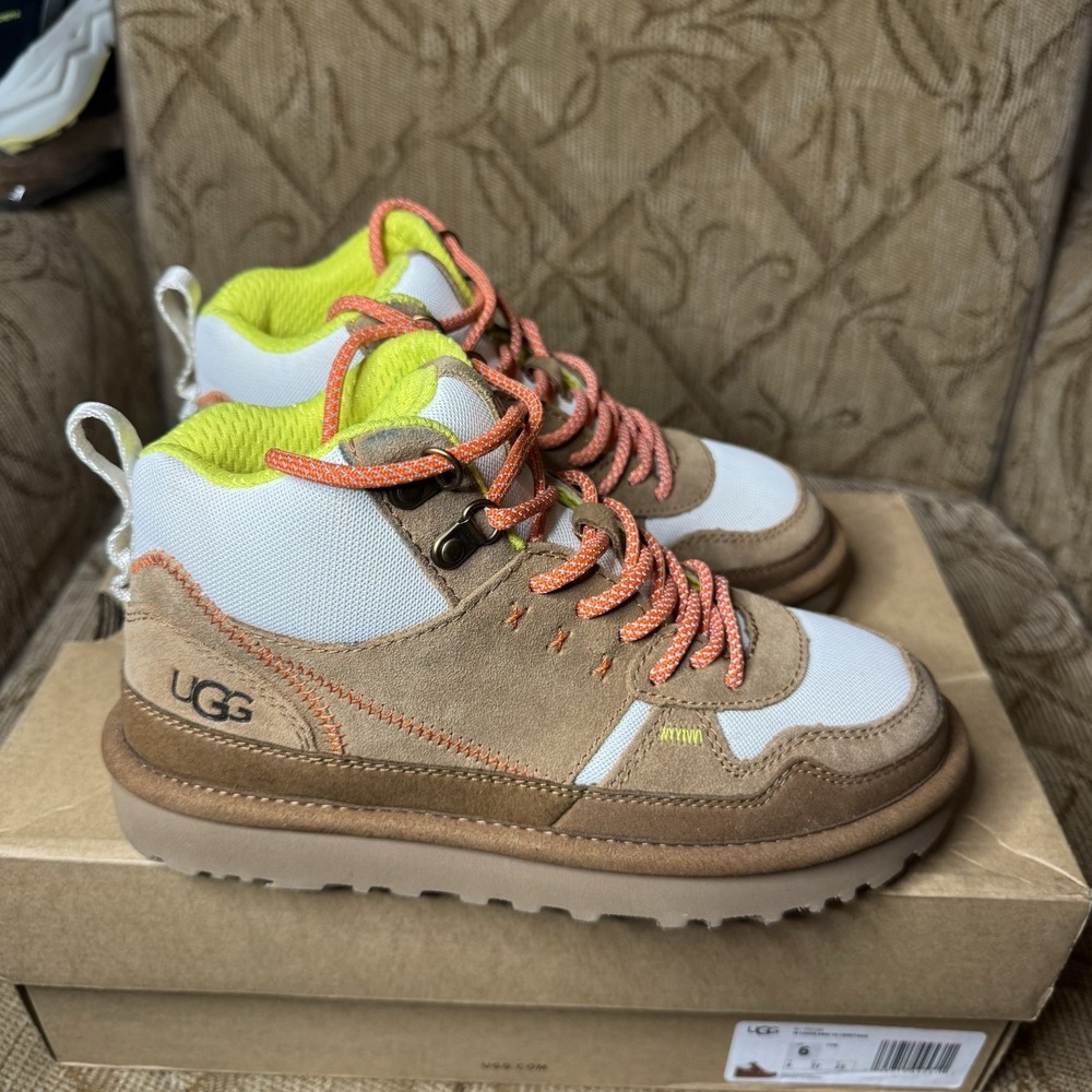 Ugg Highland HI Heritage Boots 'Tan' Suede Size‎ 6 SN 1112281 - Picture 4 of 8